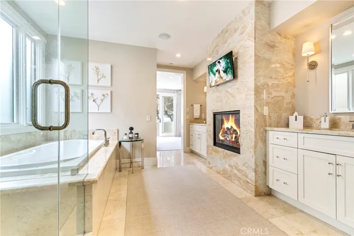 218 Narcissus Avenue, Corona Del Mar, California 92625