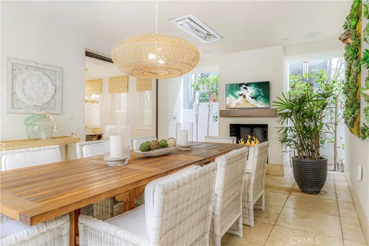 218 Narcissus Avenue, Corona Del Mar, California 92625