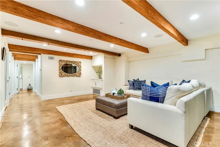 218 Narcissus Avenue, Corona Del Mar, California 92625