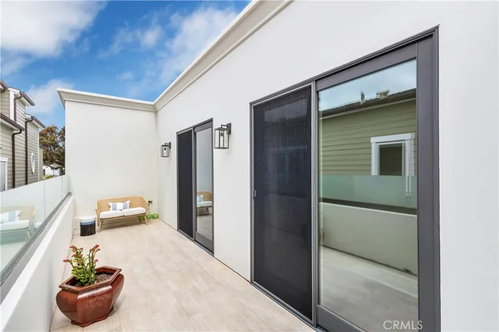 218 Narcissus Avenue, Corona Del Mar, California 92625