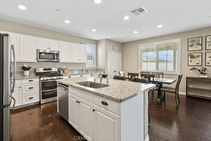 1515 Rose Quartz Lane, Beaumont, California 92223