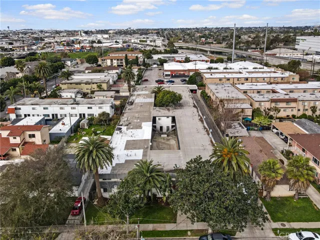 115 N Oak Street, Inglewood, California 90301