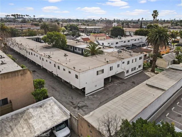 115 N Oak Street, Inglewood, California 90301