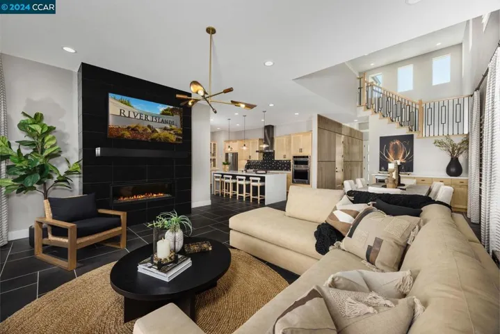 17324 Bushwick Lane, Lathrop, California 95330