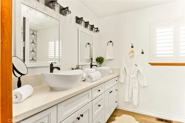 345 Summit Road, Lake Arrowhead, California 92352
