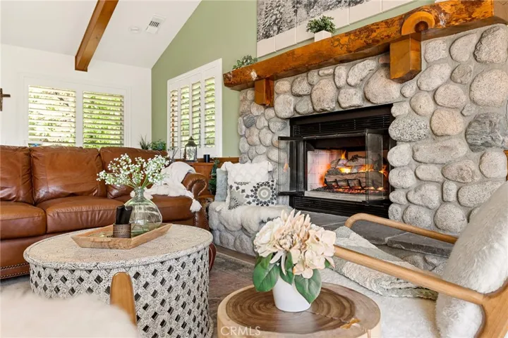 345 Summit Road, Lake Arrowhead, California 92352