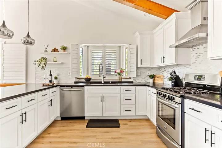 345 Summit Road, Lake Arrowhead, California 92352