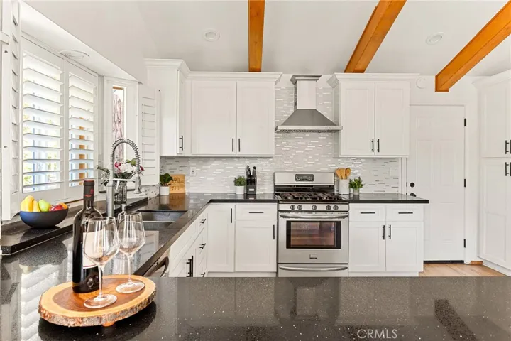 345 Summit Road, Lake Arrowhead, California 92352