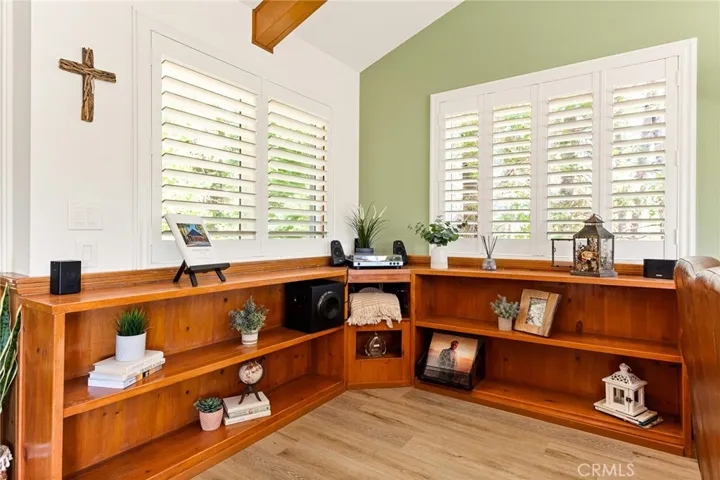 345 Summit Road, Lake Arrowhead, California 92352