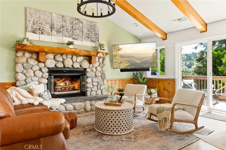 345 Summit Road, Lake Arrowhead, California 92352