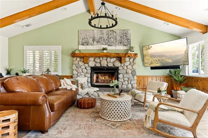 345 Summit Road, Lake Arrowhead, California 92352