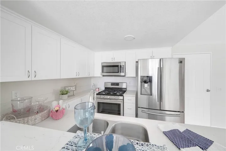 Countertop eating space