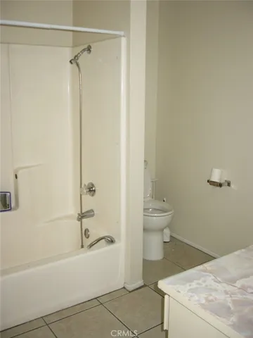 Bathroom feature shower / tub combo.