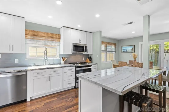 3248 Geddes Dr, San Diego, California 92117