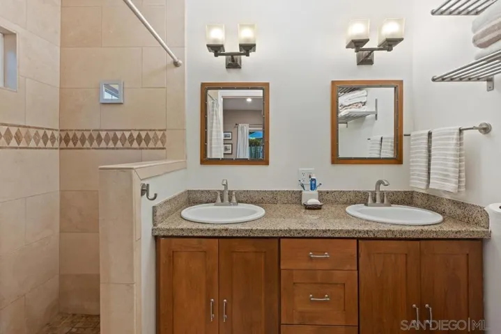 3248 Geddes Dr, San Diego, California 92117
