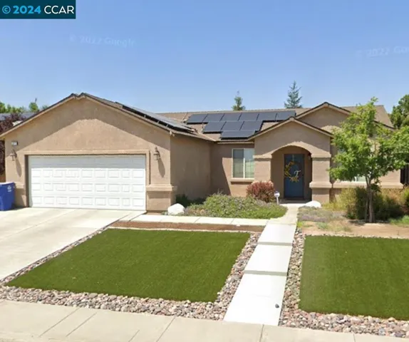577 W Kern St, Kingsburg, California 93631