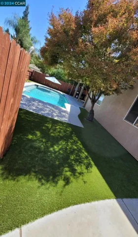 577 W Kern St, Kingsburg, California 93631
