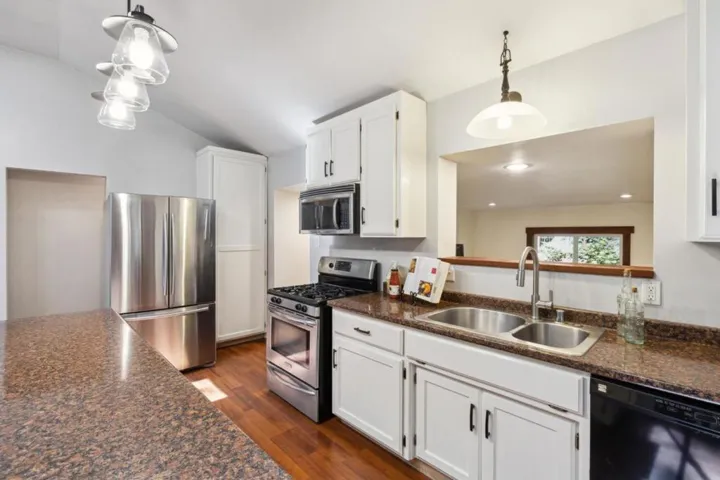 10243 E Zayante Road, Felton, California 95018