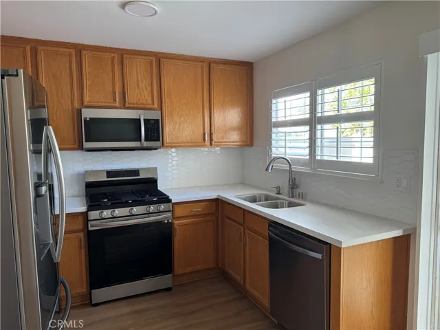 19238 Hamlin Street 2, Reseda, California 91335