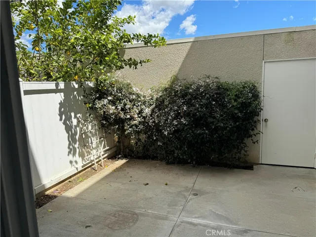19238 Hamlin Street 2, Reseda, California 91335