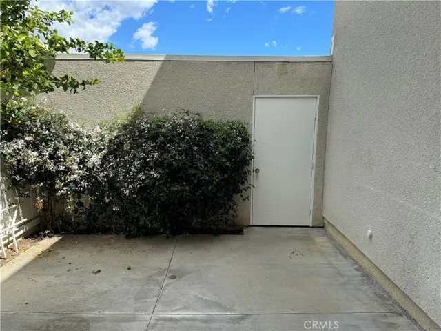 19238 Hamlin Street 2, Reseda, California 91335