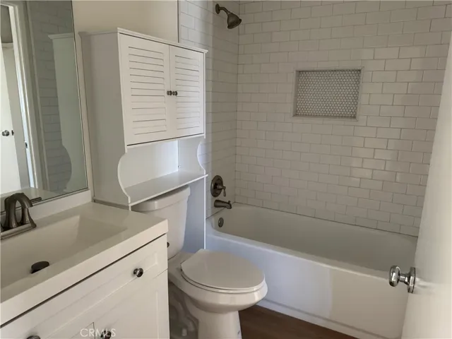 19238 Hamlin Street 2, Reseda, California 91335