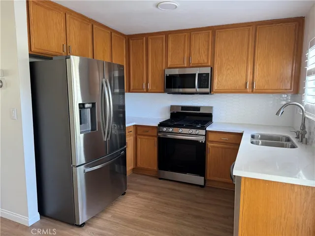 19238 Hamlin Street 2, Reseda, California 91335