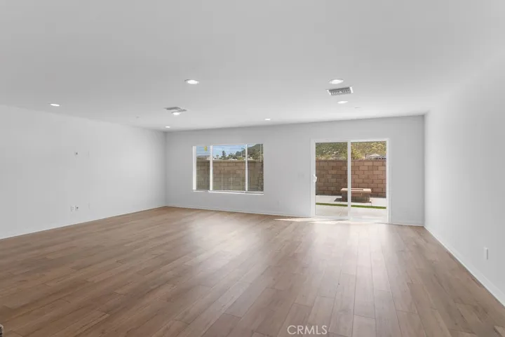 28341 Digger Lane, Menifee, California 92585