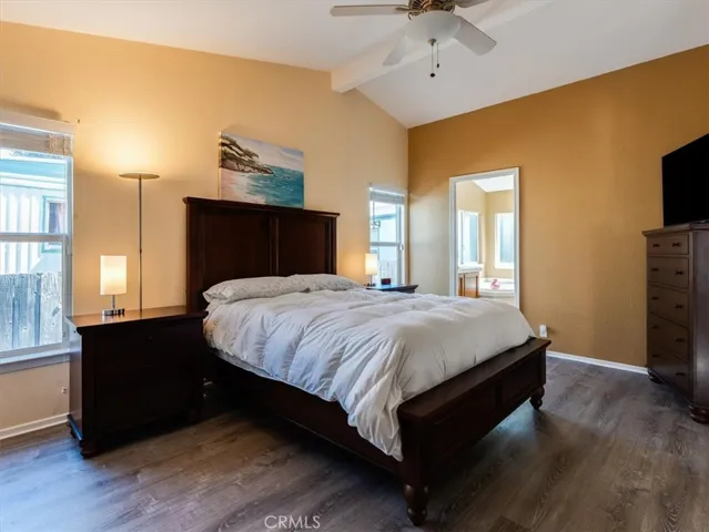 This is a queen bed, but there's plenty of space for a king size, if you prefer.