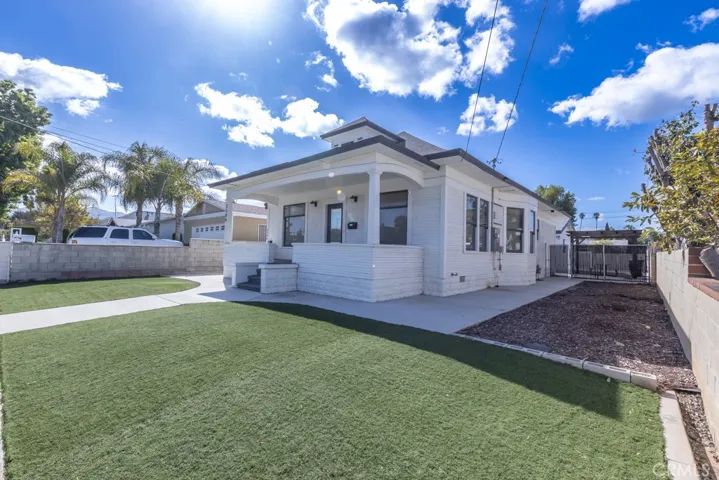 2384 9th Street, Riverside, California 92507