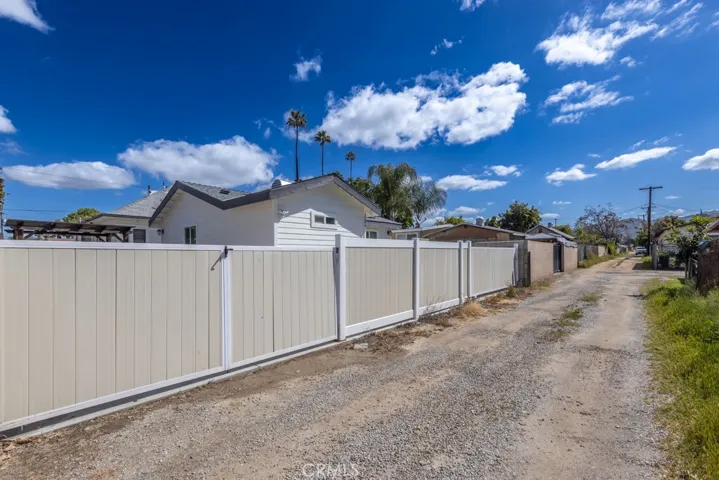 2384 9th Street, Riverside, California 92507