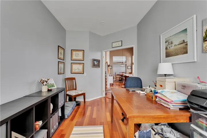 Office or 5th bedroom