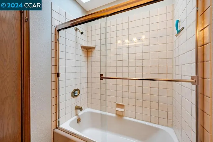 5900 Guerneville Rd, Sebastopol, California 95472
