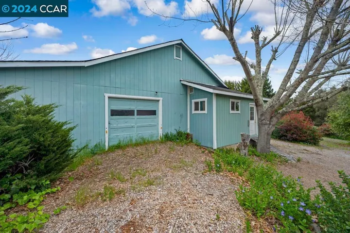5900 Guerneville Rd, Sebastopol, California 95472