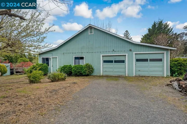 5900 Guerneville Rd, Sebastopol, California 95472