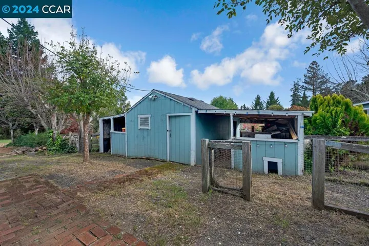 5900 Guerneville Rd, Sebastopol, California 95472