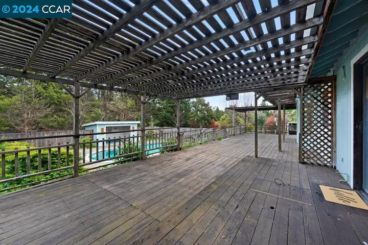 5900 Guerneville Rd, Sebastopol, California 95472