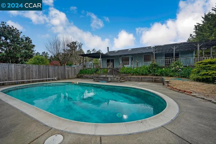 5900 Guerneville Rd, Sebastopol, California 95472
