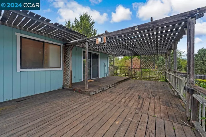 5900 Guerneville Rd, Sebastopol, California 95472