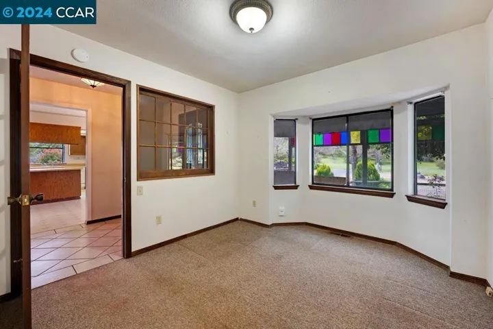 5900 Guerneville Rd, Sebastopol, California 95472