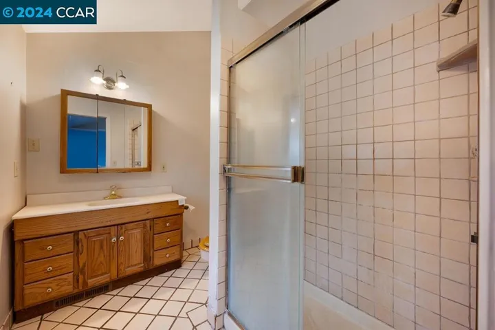 5900 Guerneville Rd, Sebastopol, California 95472