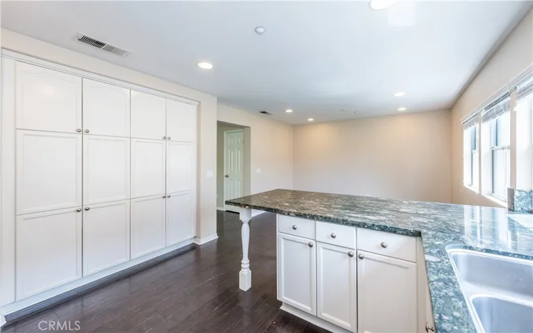 82 Modesto 42, Irvine, California 92602