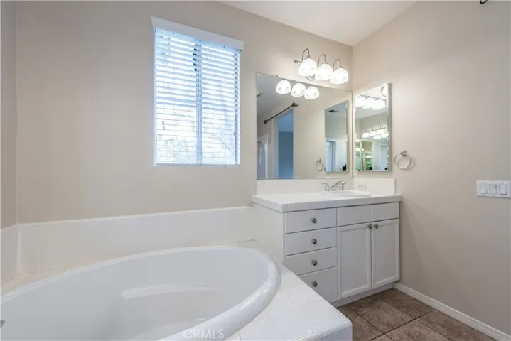 82 Modesto 42, Irvine, California 92602