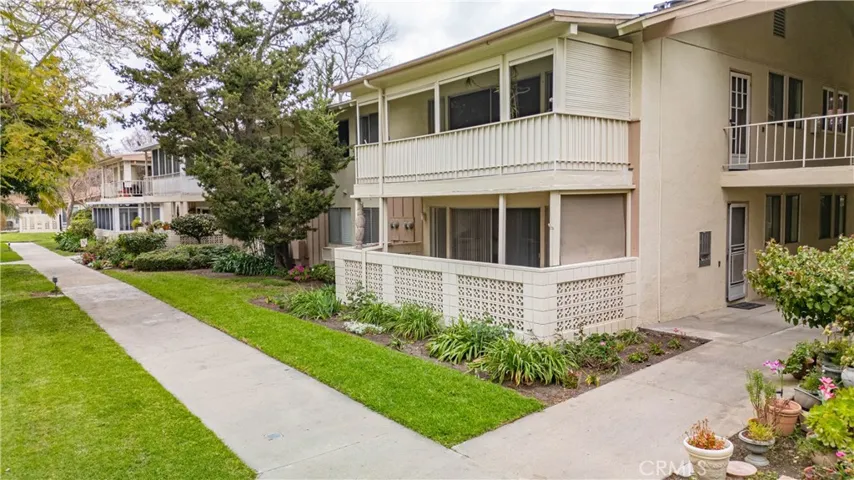 56 Calle Cadiz C, Laguna Woods, California 92637