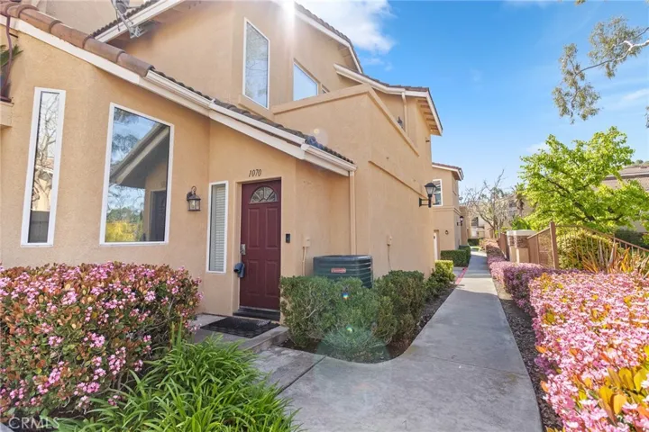 1070 S Positano Avenue, Anaheim Hills, California 92808