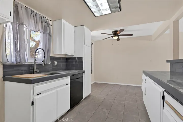 1913 Armory Road, Barstow, California 92311