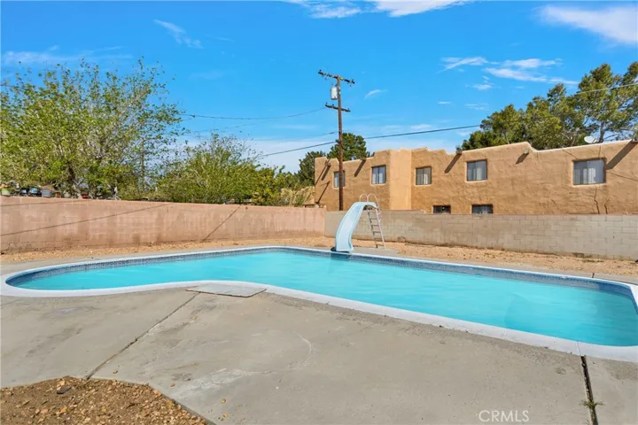 1913 Armory Road, Barstow, California 92311