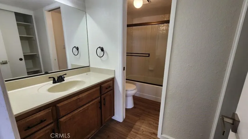 1828 Ocean View Drive, Bakersfield, California 93307