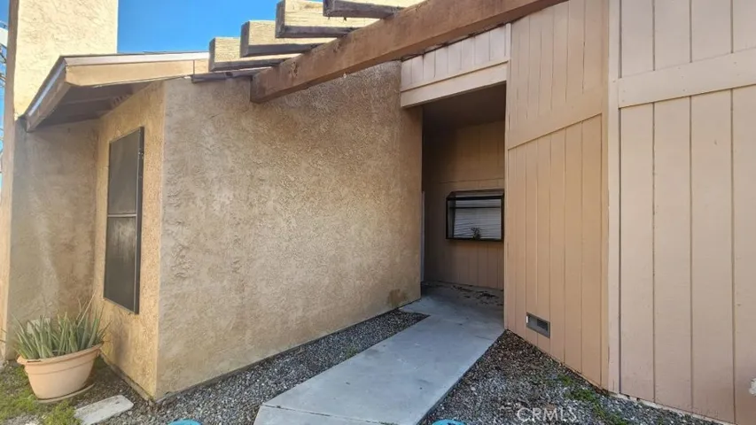 1828 Ocean View Drive, Bakersfield, California 93307