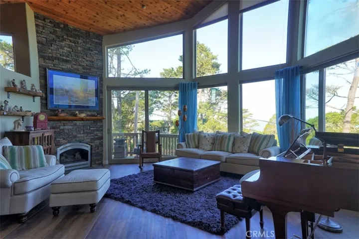 1350 Richard Avenue, Cambria, California 93428